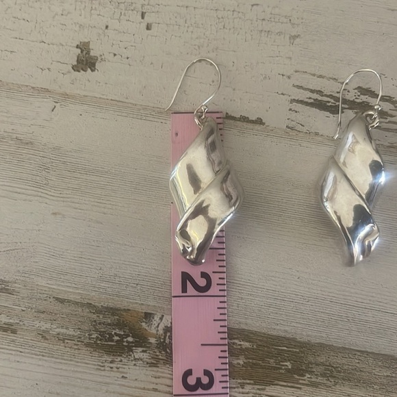 Bat Ami Silver Twisted Electroform Drop Earrings. - Picture 5 of 5